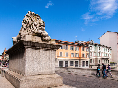 Puente de los Leones