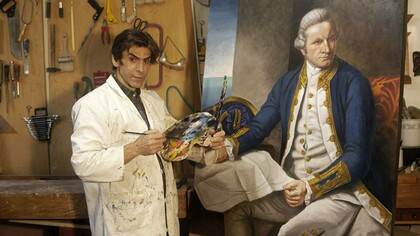 Cataldo Valente mentre dipinge il ritratto dell’esploratore James Cook per una sala del Museo di Antropologia e Etnologia di Firenze 