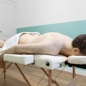 Elmgreen & Dragset
The Touch
2011
Massage bench, towel, life size silicone figure, shoes
80 x 70 x 200 cm
Courtesy: Galería Helga de Alvear, Madrid
Photo by: Anders Sune Berg