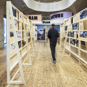 Über tourismus, ausstellungsansicht. Mit freundlicher genehmigung des Architekturzentrums Wien