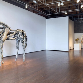 Deborah Butterfield, Sculpture, exhibition view. Courtesy of Greg Kucera Gallery 