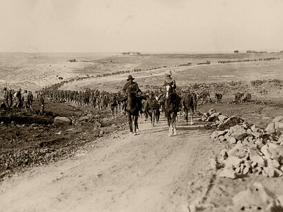 El desastre de Annual fue una grave derrota militar española en la guerra del Rif y una importante victoria para los rebeldes rifeños comandados por Abd el-Krim