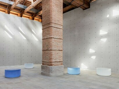 Roni Horn, Well and Truly, 2009-2010, Pinault Collection. Installation View ‘Luogo e Segni’, Punta della Dogana, 2019 © Palazzo Grassi, foto Delfino Sisto Legnani e Marco Cappelletti