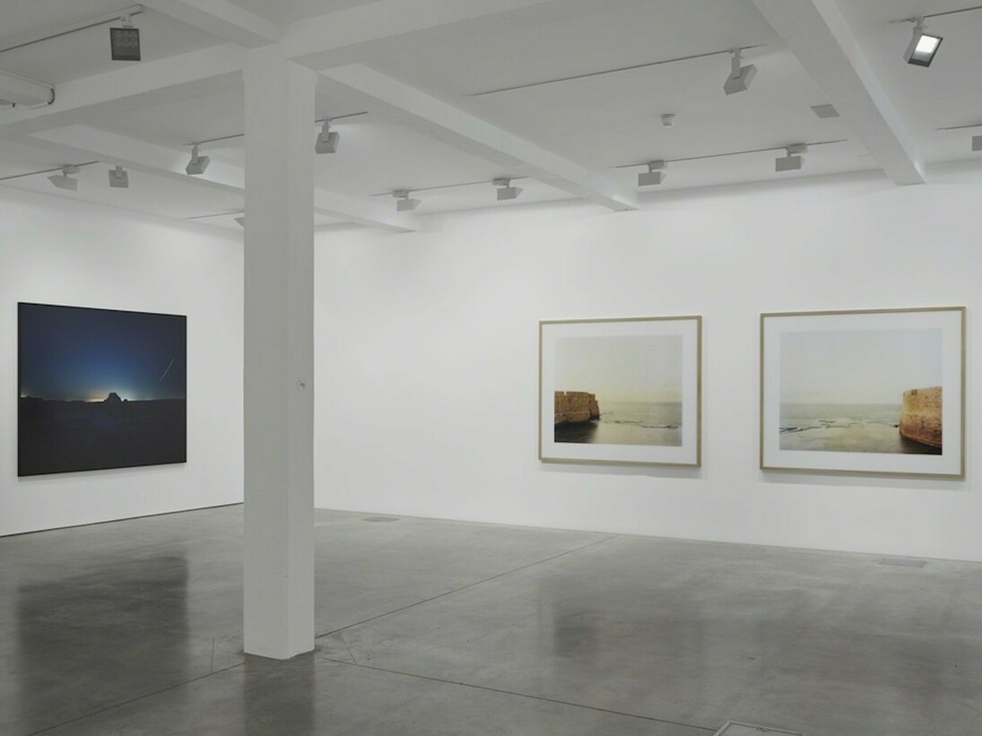 Elger Esser, Exhibition view. Courtesy of Parasol unit foundation