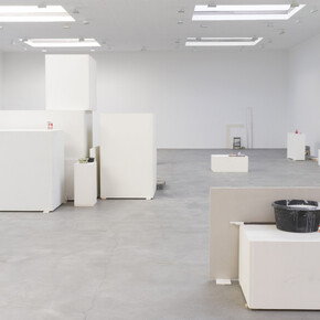 Peter Fischli and David Weiss, Polyurethane objects, exhibition view. Courtesy of Matthew Marks Gallery
