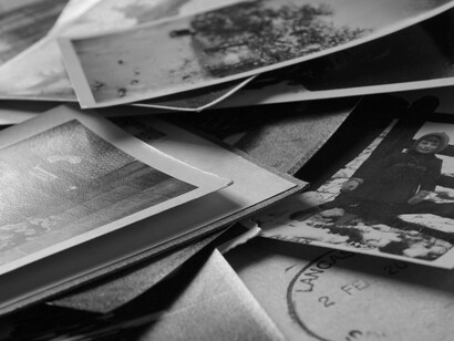 A matéria recolhida torna-se, como a literatura de cordel transcrita em vários volumes nos Fundos Villa-Lobos, oferta de Guinle, lógico, ao estudioso da cultura popular, Mário de Andrade. Este ali descobre documentos para o seu Compêndio de História da Música




