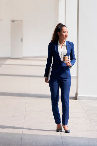 Mundo corporativo. Uma vez que descubras que cores te favorecem, o segredo está em incorporá-las no teu guarda-roupa corporativo