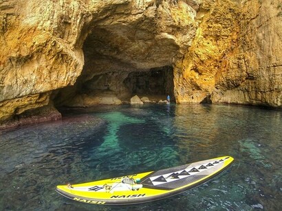 El 'paddle board' o surf de remo es una de las opciones de ocio en el literal javiense