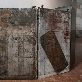 Louise Bourgeois, La memoria y deseo, vista de exhibición. Cortesía del Centro Andaluz de Arte Contemporáneo