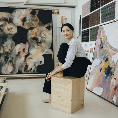 Dawn Ng in her studio. Courtesy of Dawn Ng Studio and Sullivan+Strumpf. Photography by Toni Cuhadi