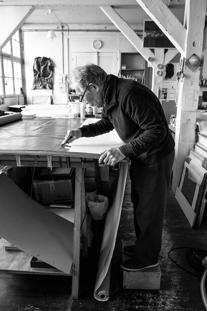 Takesada Matsutani in his studio. Paris, 27 January 2019 © Michel Lunardelli