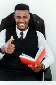 Será coerente denunciar as tendências da economia e das finanças na era da mundialização e aceitar, resignadamente, o uso de uma única língua da economia e das finanças?