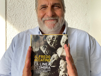 Alfredo Accatino. Nel 2022 è uscito, sempre per Giunti, il romanzo "La linea e l'ombra" ambientato nella scuola del Bauhaus