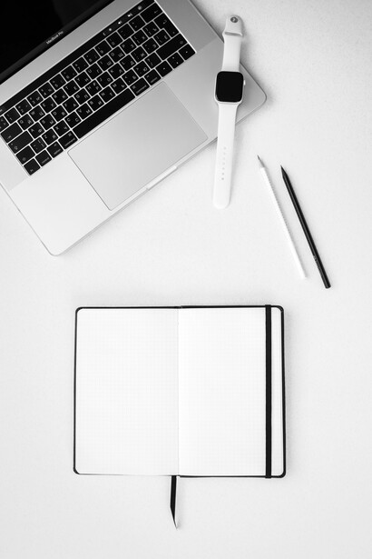 Cuando las ideas se agotan y no se sabe cómo avanzar en la trama, la ansiedad puede volverse más intensa, especialmente si no se ha planificado previamente el desarrollo de la historia