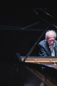 Maurizio Pollini al Teatro del Maggio Musicale Fiorentino, foto Michele Monasta