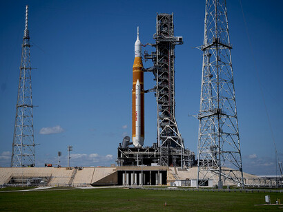 NASA’s Artemis II Space Launch System (SLS) rocket and Orion spacecraft are illuminated at Launch Complex 39B at NASA’s Kennedy Space Center in Florida, USA, on Saturday, January 17, 2026