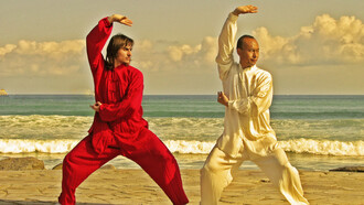 Chi kung en la playa