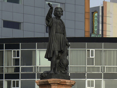 El 15 de septiembre de 2021, el Comité de Monumentos y Obras Artísticas en Espacios Públicos de la Ciudad de México aprobó por unanimidad la reubicación de la estatua de Cristóbal Colón