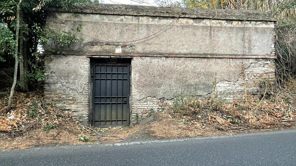 Current entrance today to the Vigna Randanini Catacombs, Rome, ph. Brenda Lee Bohen
