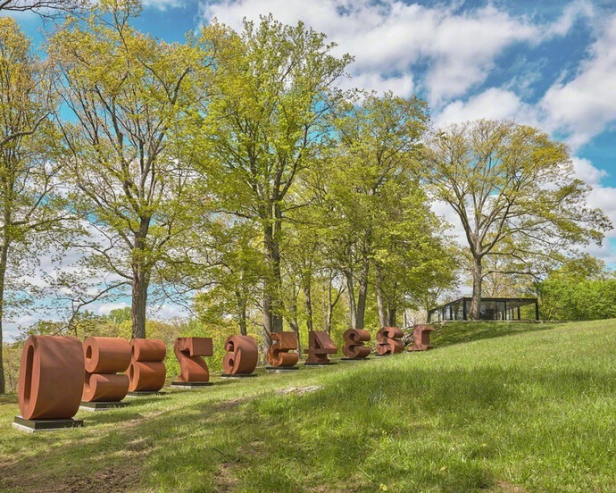 Robert Indiana. Courtesy of The Glass House