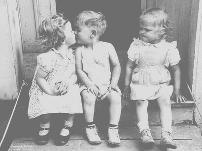 Le persone invidiose appaiono sempre accigliate