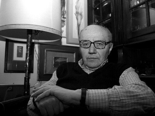 Giampiero Neri nel suo studio