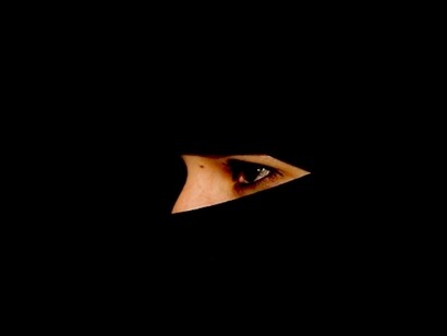 Una mujer en Arabia Saudita, ese país que es uno de los grandes «aliados» de Occidente en la región: encuéntrense las diferencias