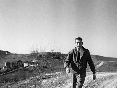 Calvino definisce Fenoglio “il più solitario di tutti noi”