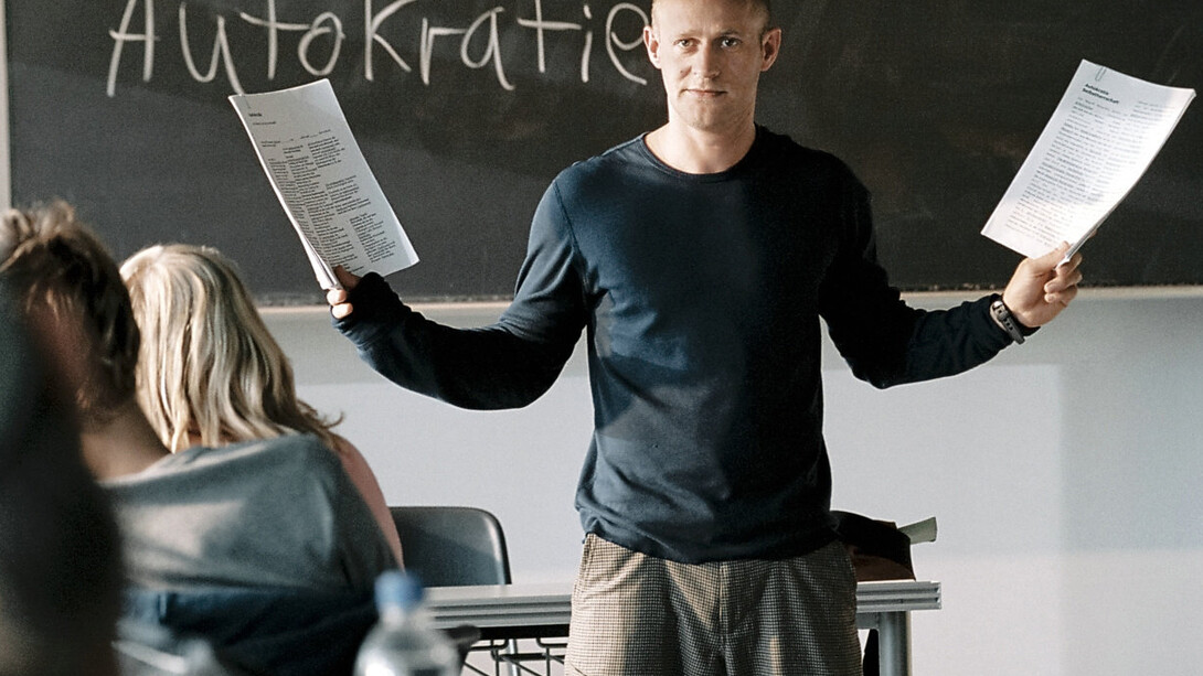 La ola. Dirigir el aula como ejemplo de guiar a todo un país