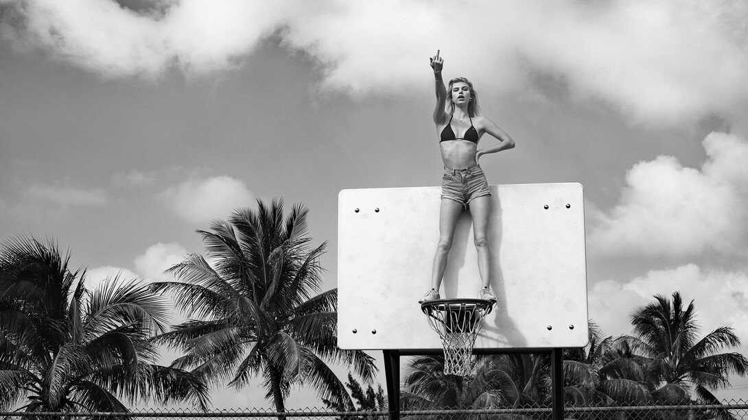 Olaf Heine, Brittan Byrd (detail), Pupukea, Oahu, 2020. Courtesy of the artist and Camera Work Gallery