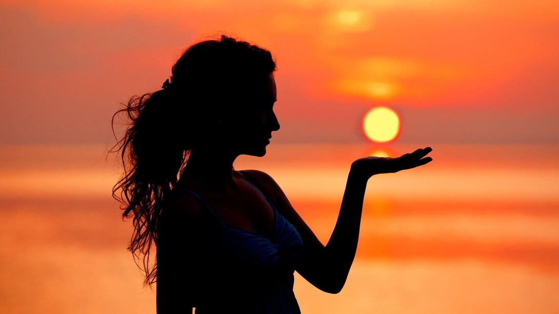 Soñando con ella al atardecer