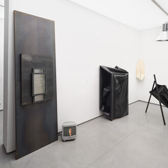 Ensamblajes sensibles. El abismo de lo real en la obra de Ángeles Marco, vista de exhibición. Cortesía de 1 Mira Madrid