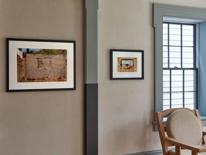 Summers Moore, Lobitos pueblo fantasma (Lobitos ghost town), exhibition view. Courtesy of Geary Contemporary