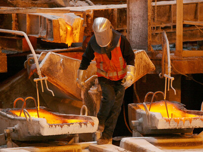 Labores en una planta metalúrgica de cobre