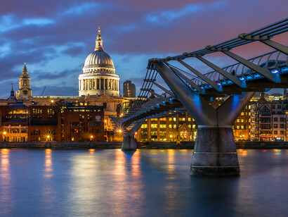 Londres. El Millennium Bridge y la Catedral de San Pablo