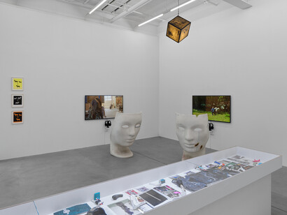 Valentin Carron, The slope (Works 2005–2026), ausstellungsansicht. Mit freundlicher genehmigung der Galerie Eva Presenhuber