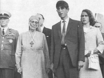 Alicia con su nieto Carlos, heredero a la corona del Reino Unido