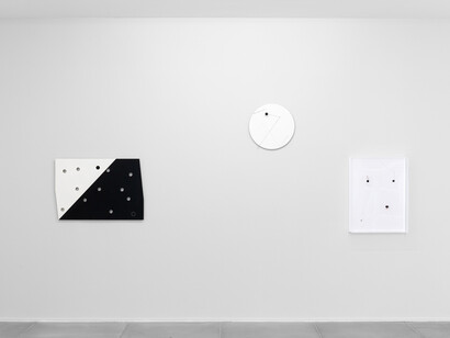 Macaparana, Forma/Ritmo, vista da exposição. Cortesia da Galeria Simões de Assis