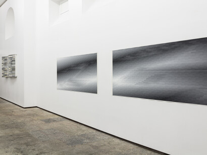 Vista de exposição (detalhe), vai e vem e vem e vai, foto: João Ferro Martins, Imagem cortesia das artistas e 3+1 Arte Contemporânea, Lisboa.