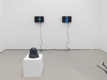 Various artists, Bodysnatchers, exhibition view. Courtesy of Klaus von Nichtssagend Gallery