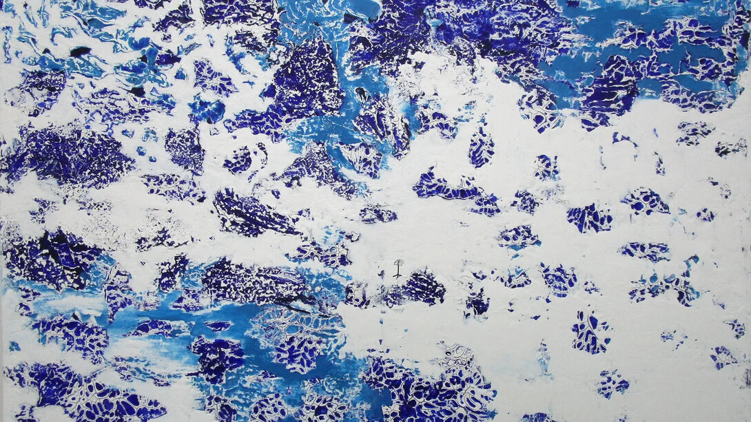 Tsang Chui Mei. A performance within blue‑and‑white field 青花地的演奏 (detail), 2025. Courtesy of Contemporary by Angela Li