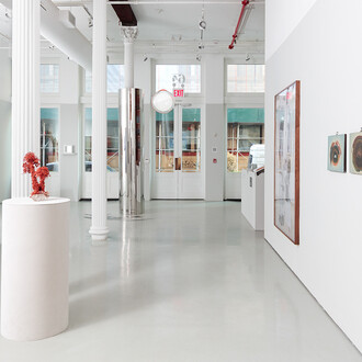 Serge Roche, Glass subjects, exhibition view. Courtesy of R & Company
