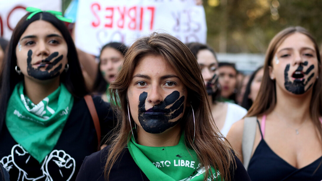 Nuestra gran osadía de hoy es sobrevivir al abuso del poder económico y social