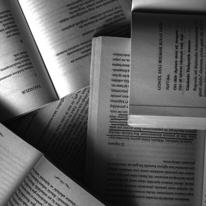 El trabajo docente implica un conocimiento especializado que combina teoría, contexto y práctica, y no puede reducirse a recetas improvisadas