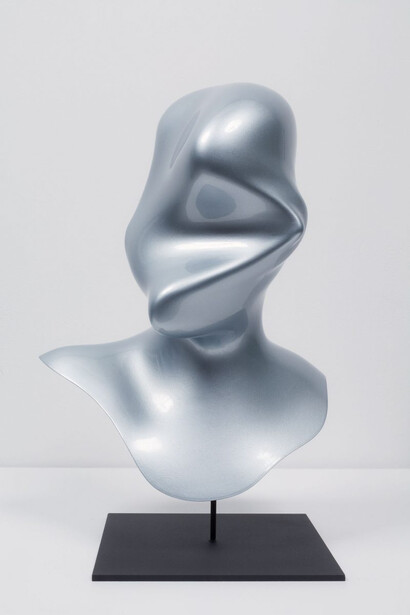 Between self and other. Courtesy of MAC 