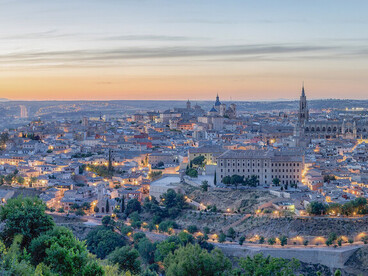 Toledo, Castilla-La Mancha, España. Viajar por Europa es una oportunidad para recorrer distintas versiones de uno mismo entre plazas, museos y calles desconocidas