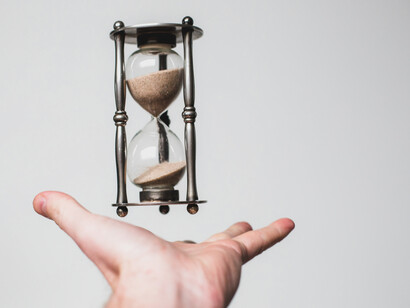 Agora. Agora que o ouvido escuta