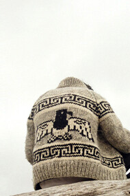 Cowichan sweater © Jennilee Marigomen