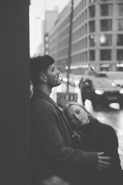 Desiderio d'amore. L’uomo desidera la donna dal momento che la percepisce inconsciamente come una configurazione vivente della sua anima 