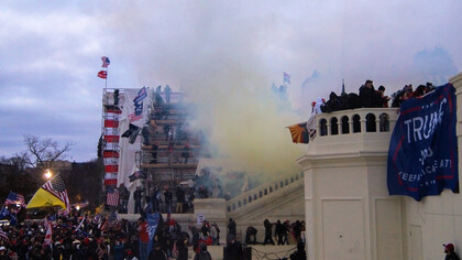 Der Sturm auf das Kapitol am 6. Januar 2021 fand am Ende der ersten Amtszeit von Donald Trump statt 